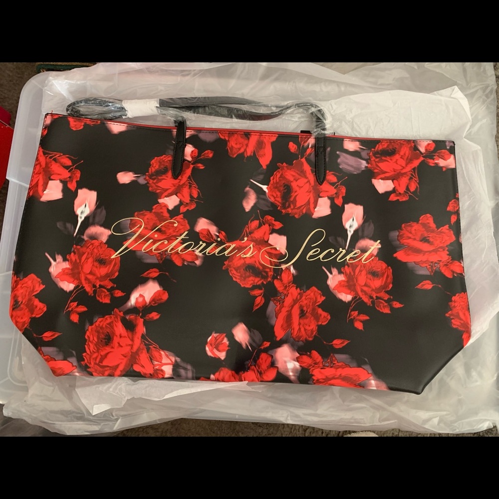 Brand new Victoria’s Secret tote
